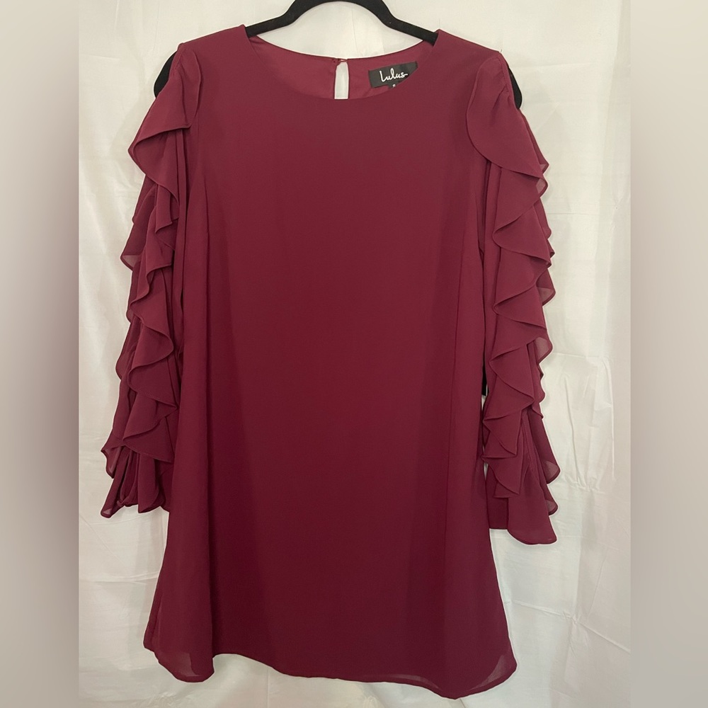 LWT Lulus dreaming of romance shift dress
